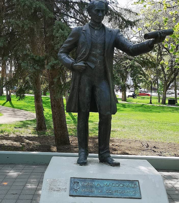 Victoria Park - Image 2