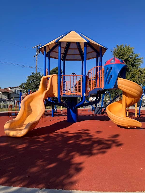 Burg Park - Image 3