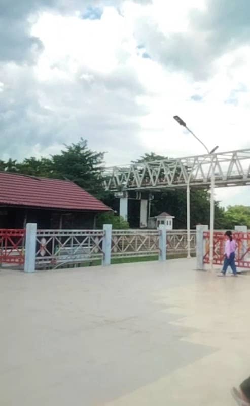 Spot Pinggir Sungai Taman Pasuk Kameloh - Image 1