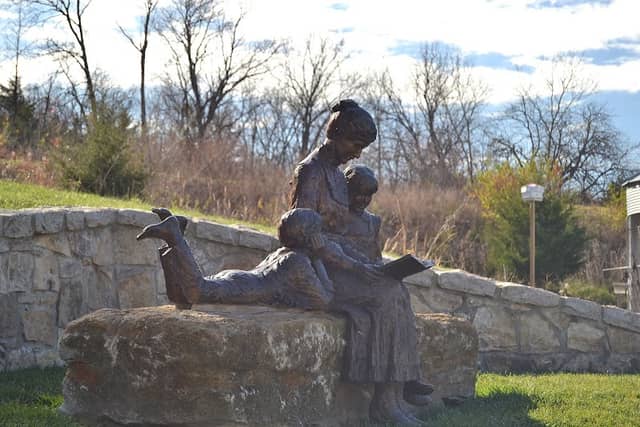 Prairie Oak Nature Center-Leawood KS - Image 2