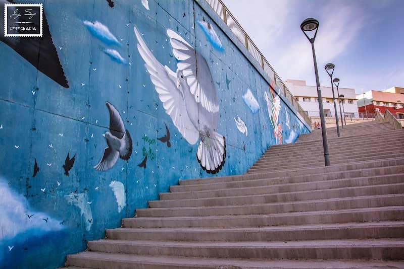 Mural de las Palomas - Image 1
