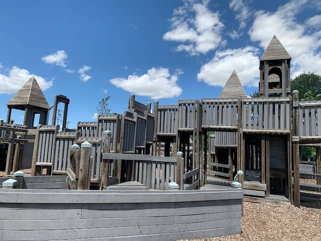 Rockin Red Robin Park - Image 1