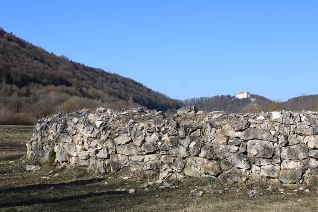 Archäologiepark Altmühltal - Station 10 - Opferplattform der Bronzezeit - Image 1