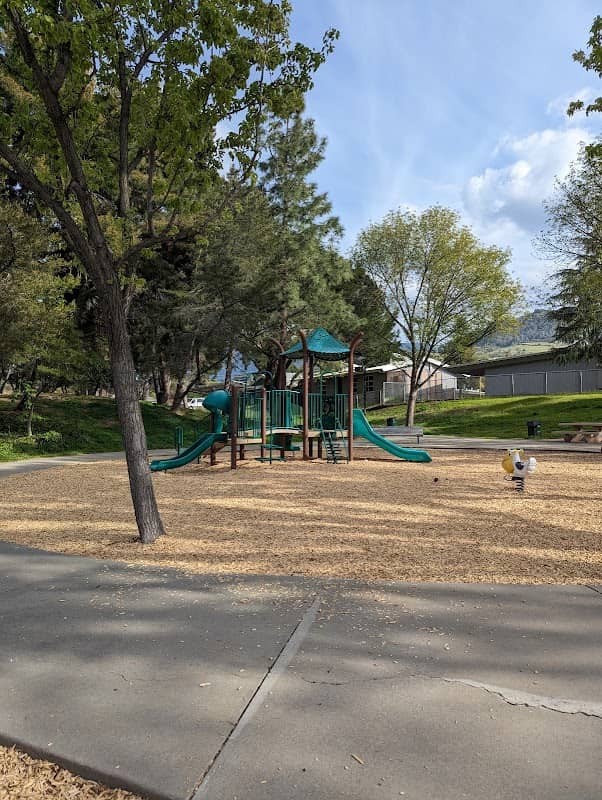 Highlands Park - Image 1