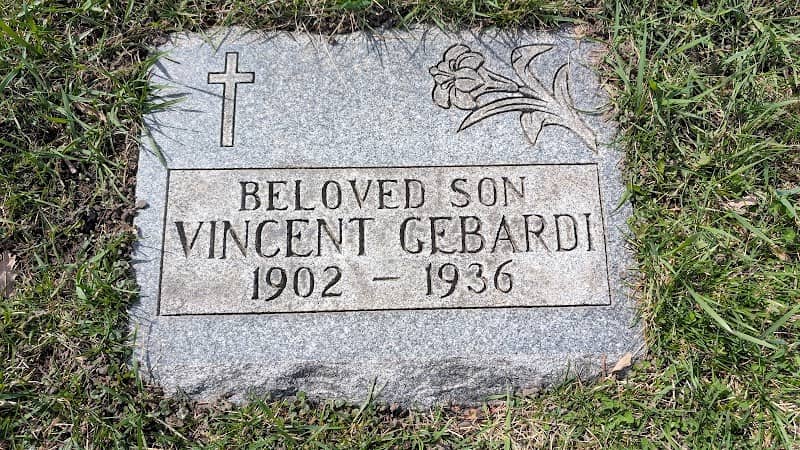 Jack “Machine Gun Jack” McGurn (Vincent Gebardi) gravesite - Image 1