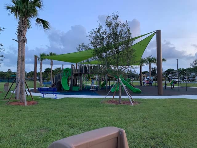 Winterlakes Park - Image 2