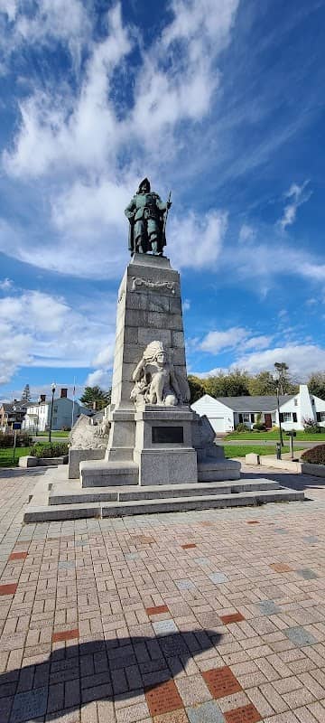 Samuel Champlain Monument Park - Image 1