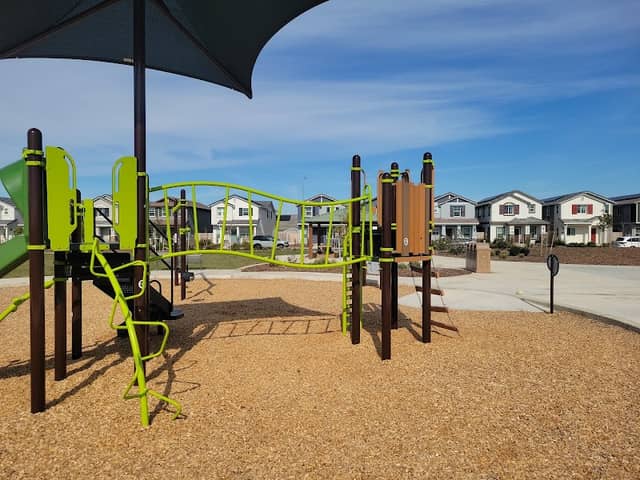 Aura Park - Image 2