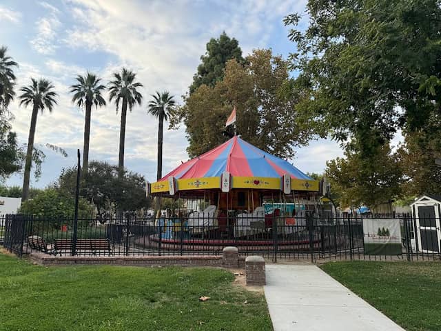 Hanford Carousel - Image 2