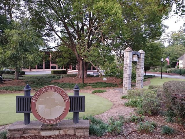 Betty Mauldin Park - Image 2