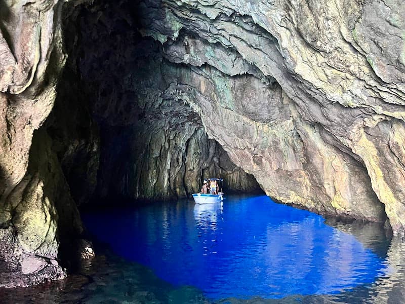 Grotta Azzurra - Escursione in barca - Image 1
