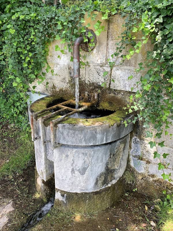 Dorfbrunnen - Image 1