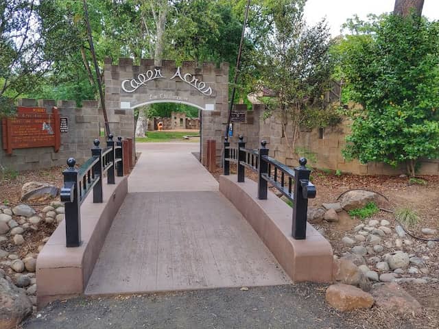 Caper Acres - Image 2
