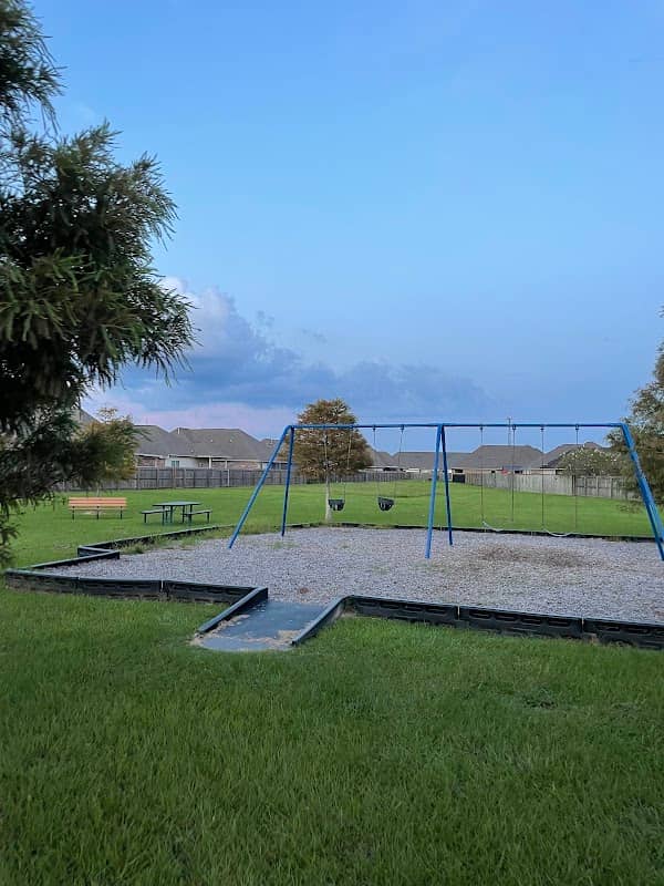 Bullion Crossing Park - Image 2