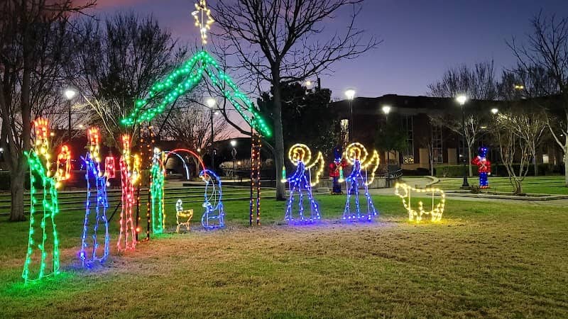 Circus Square Park - Image 1