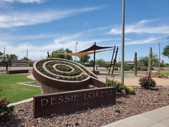 Dessie Lorenze Plaza - Image 2