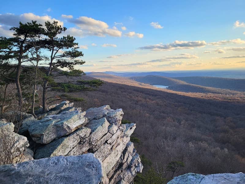 Annapolis Rock & Black Rock Cliff Trailhead - Image 1