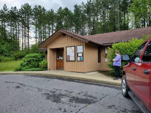 Hills Creek State Park Office - Image 1