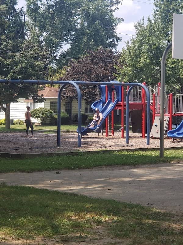 Crisman Park - Image 1
