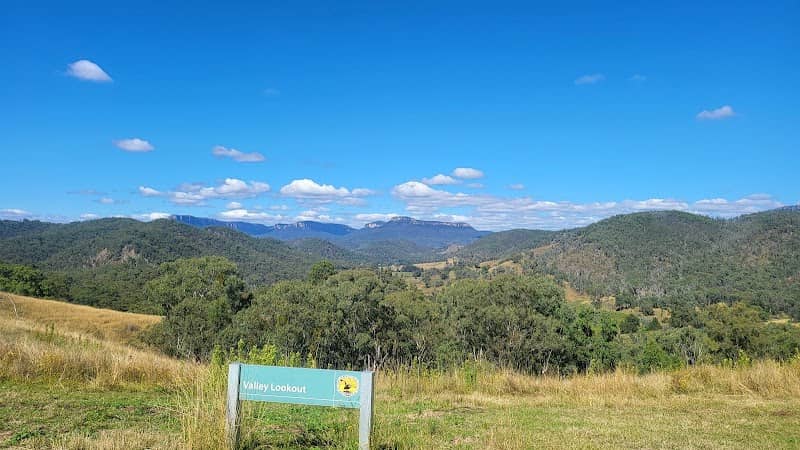 Valley lookout - Image 1