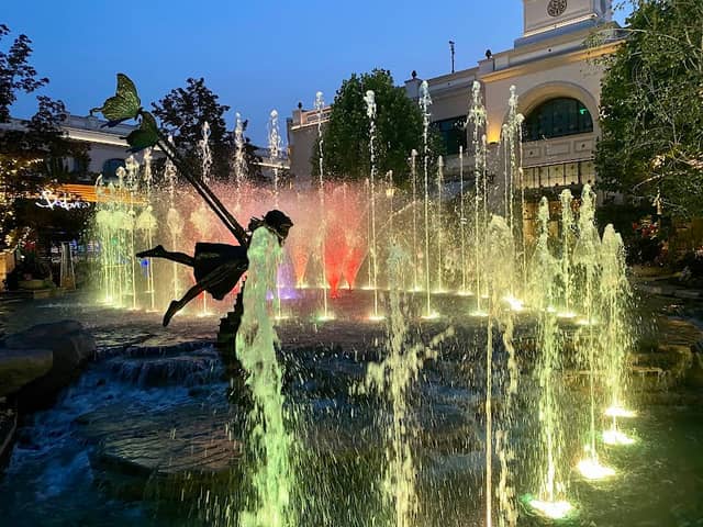 The Fountains at The Village - Image 1