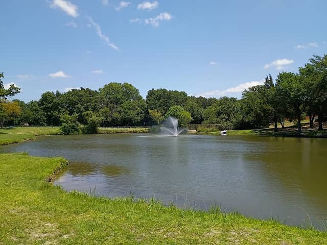 Clear Lake Park - Image 1