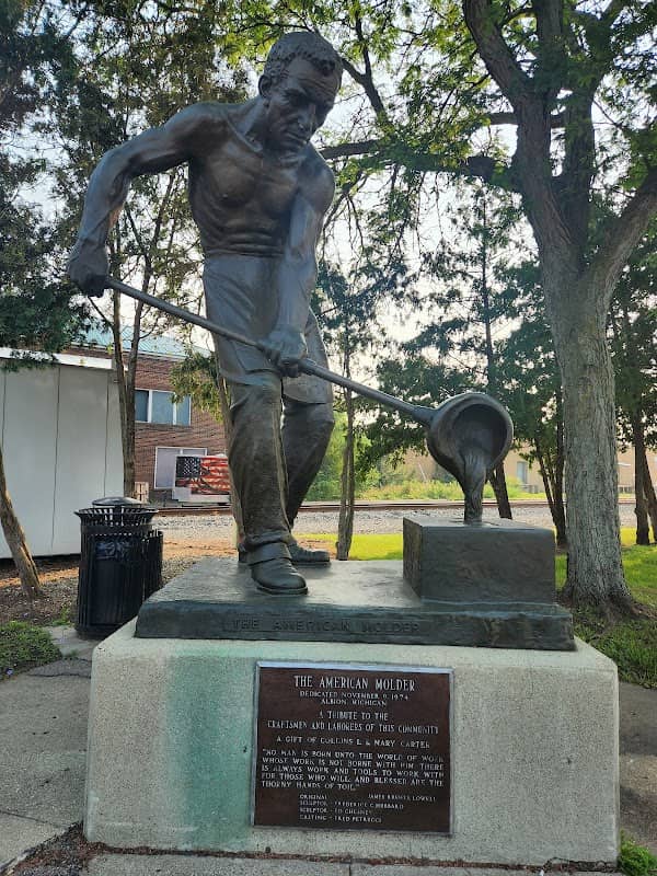 Molder Park - Image 1