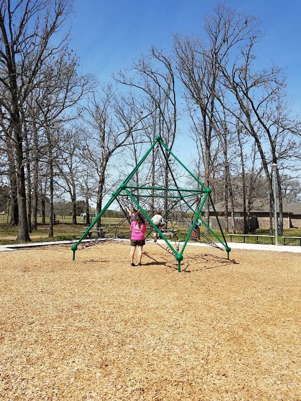 Shae Park - Image 1