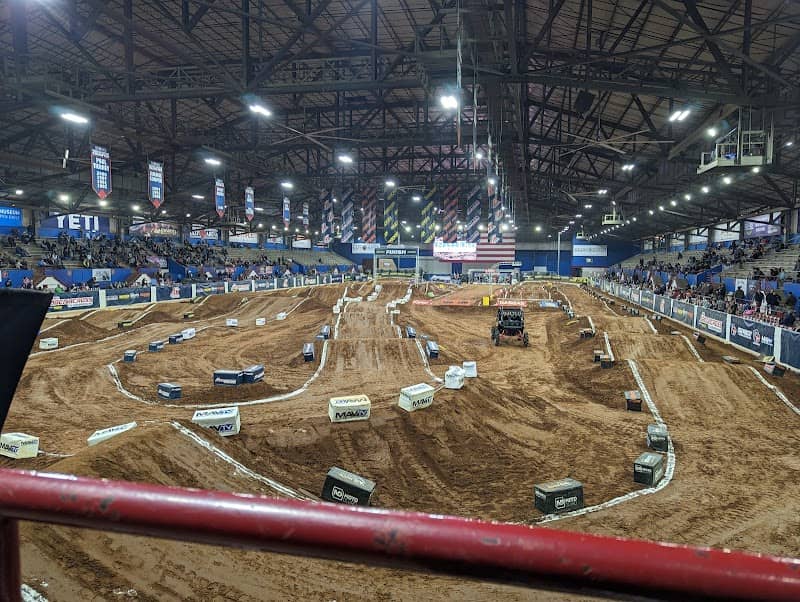 Lazy E Arena - Image 1