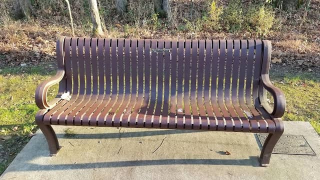 Peggy's Kissing Bench - Image 2