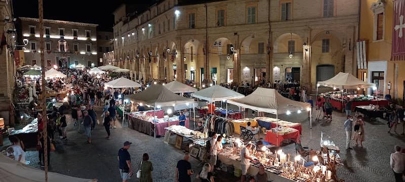Fiera dell'antiquariato di Fermo - Image 1