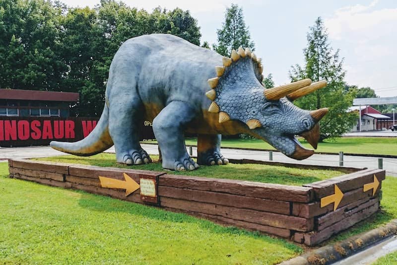 Dinosaur World - Image 2