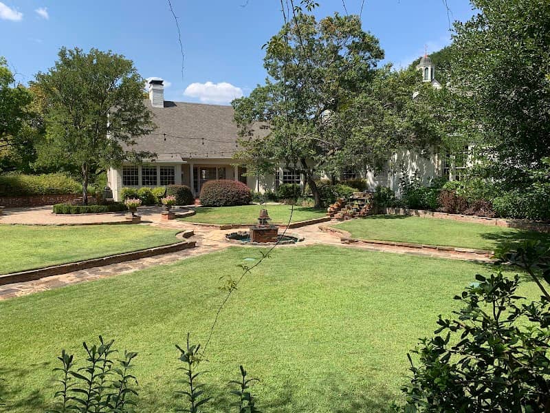 Chandor Gardens - Image 1
