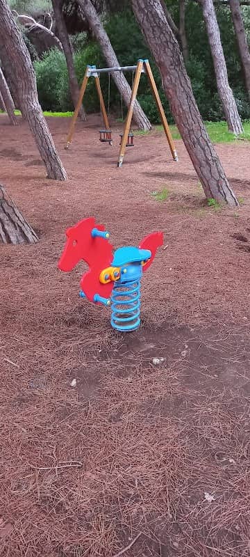 Giochi per bambini pineta di Cecina - Image 1