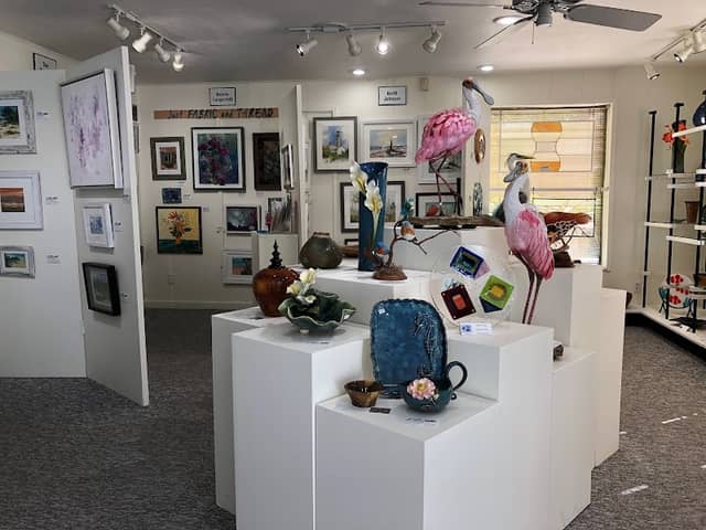 Hirdie-Girdie Gallery - Image 2