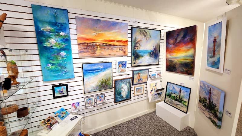 Hirdie-Girdie Gallery - Image 1