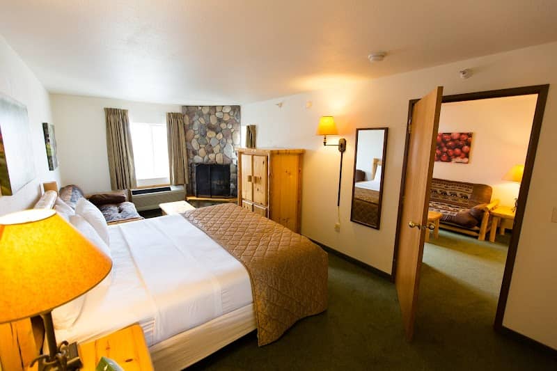 Cranberry Country Lodge - Image 2