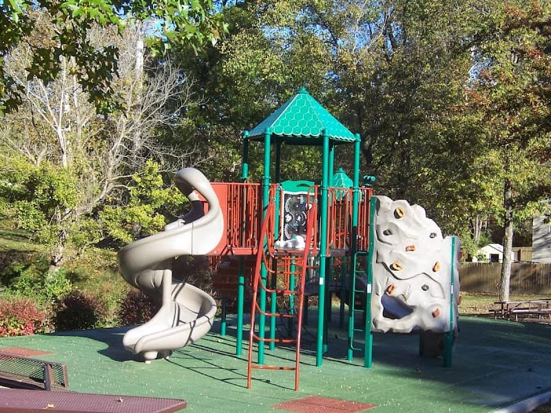 Bowlby Park - Image 1
