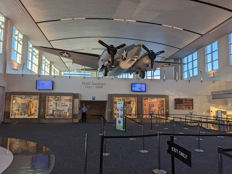Sanford Airport (SFB) - Image 2