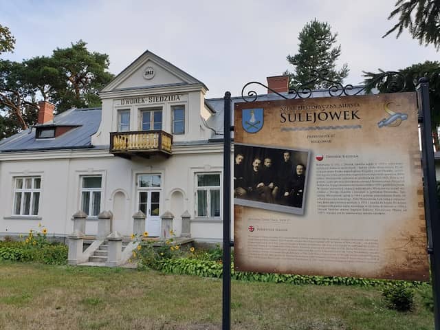 Dworek "Siedziba" - Image 1