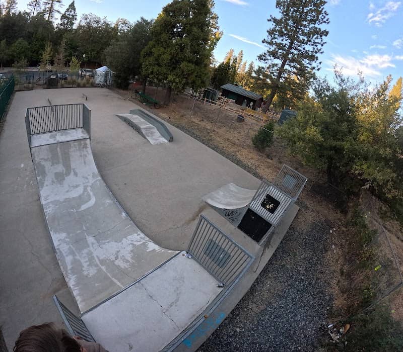 Twain Harte Skate Park - Image 1