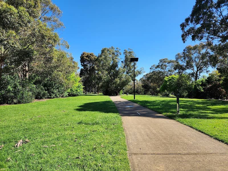 Outer Circle Linear Park - Image 1