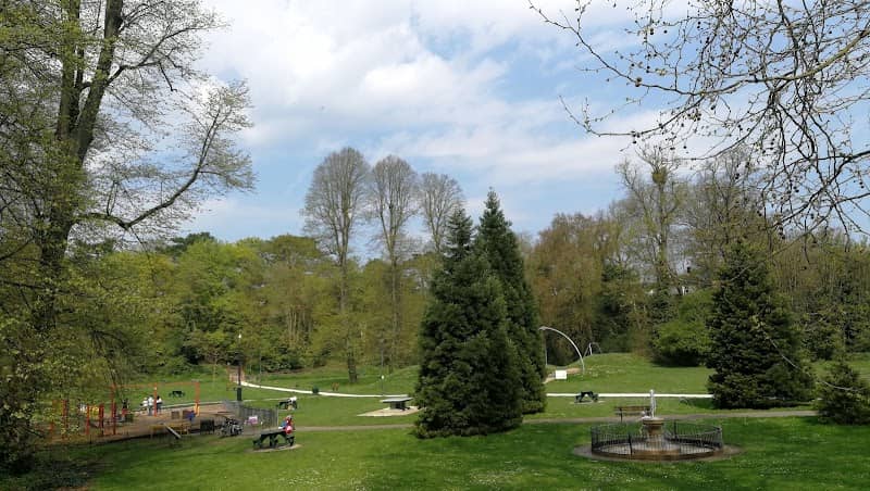 Grenfell Park - Image 1