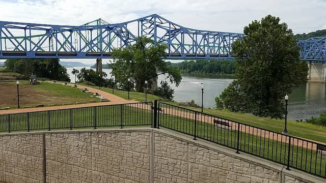 Ohio River Overlook - Image 3