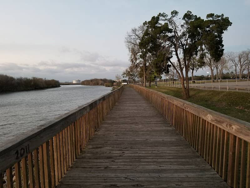 Walter Hall Park - Image 1