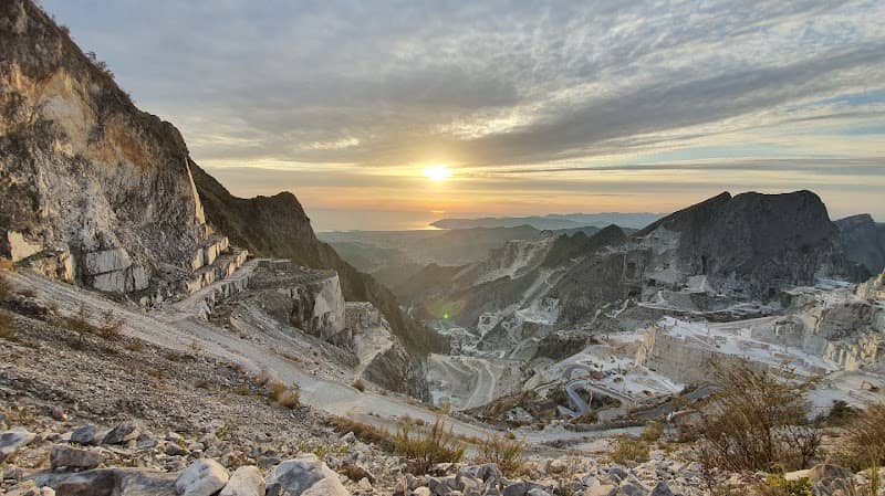 T.T.E. (Toscana Tour Experience) - Cave di Marmo Tours in Jeep - Image 1
