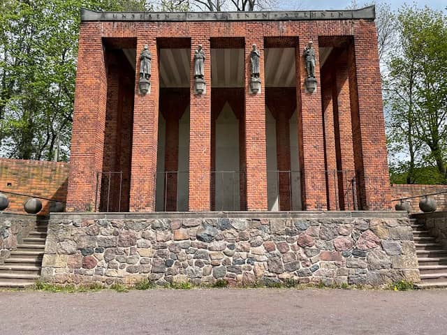 Burggarten - Image 1