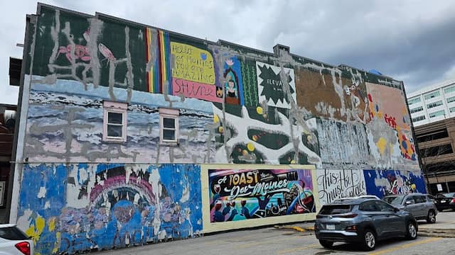 Toast Des Moines Mural - Image 2