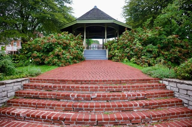 Kister Park - Image 1