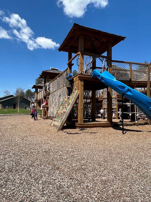 Lee Street Park - Image 1